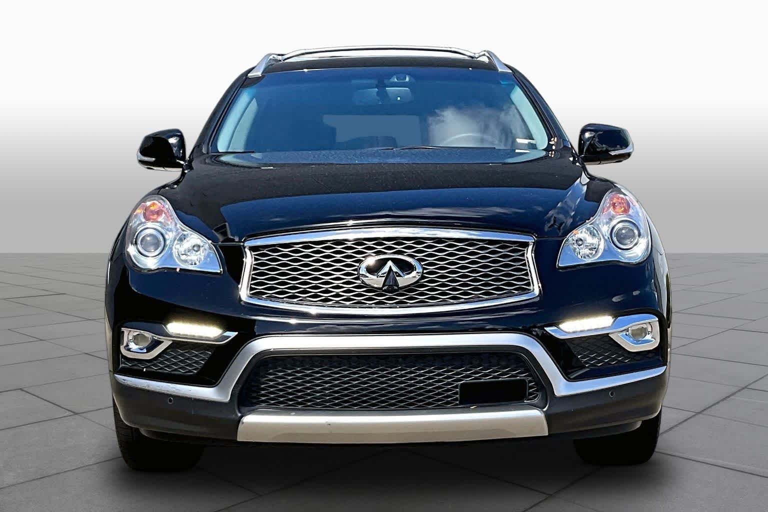 Used 2017 Black Obsidian INFINITI  image 4