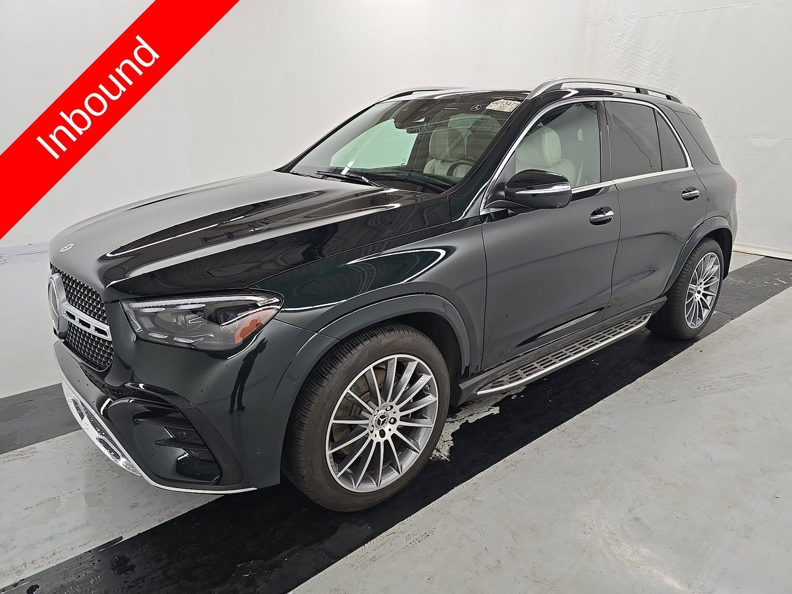 Used 2024 Green Mercedes-Benz GLE 450 image 1