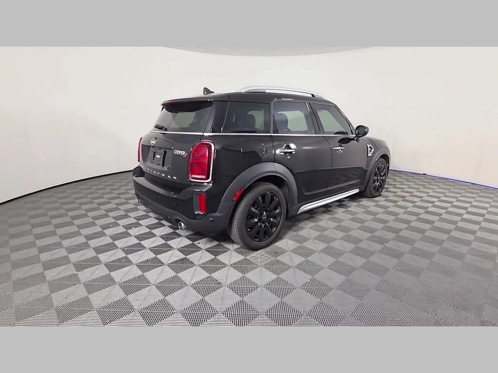 Used 2022 Midnight Black Metallic MINI Cooper S image 38