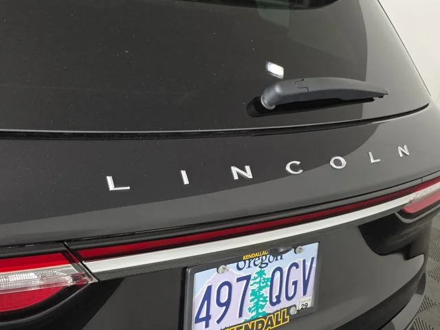 Used 2024 Black Metallic Lincoln Grand Touring image 11