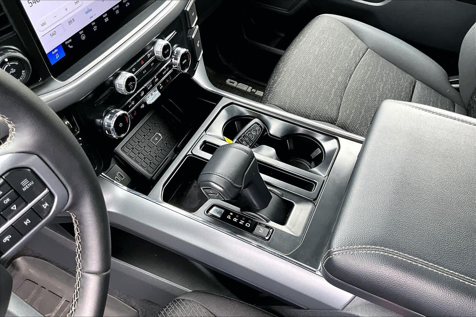 Used 2025 Space White Metallic Ford XLT image 21