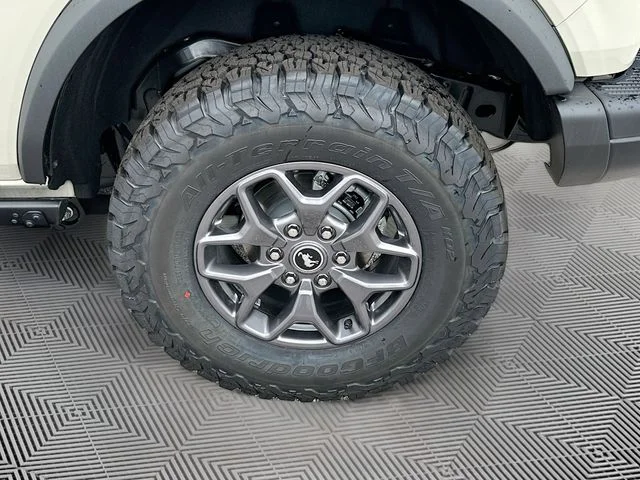 New 2025 Desert Sand Ford Badlands image 20