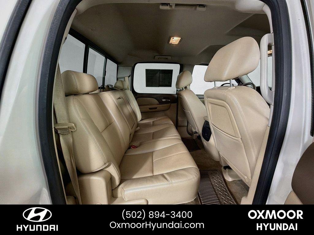 Used 2012 White Diamond Tricoat GMC SLT image 25