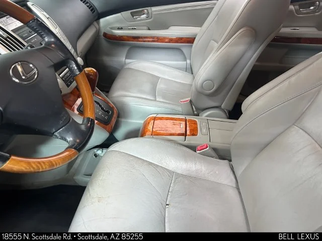 Used 2005 Blue Lexus 330 image 15