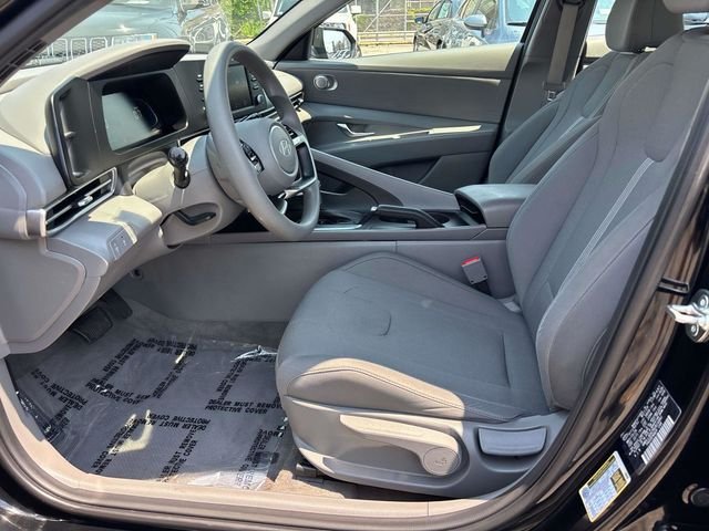 Certified Used 2024 Abyss Black Hyundai SE image 9