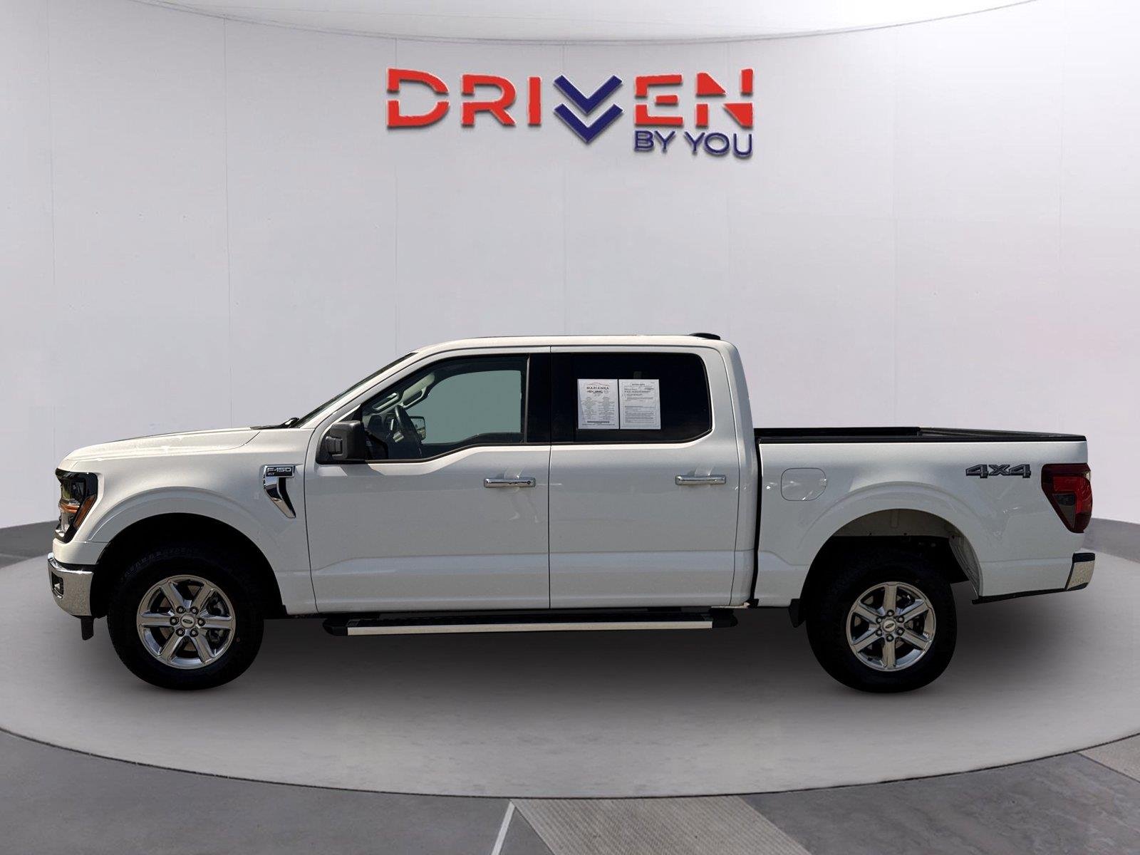 Used 2025 Oxford White Ford XLT image 7