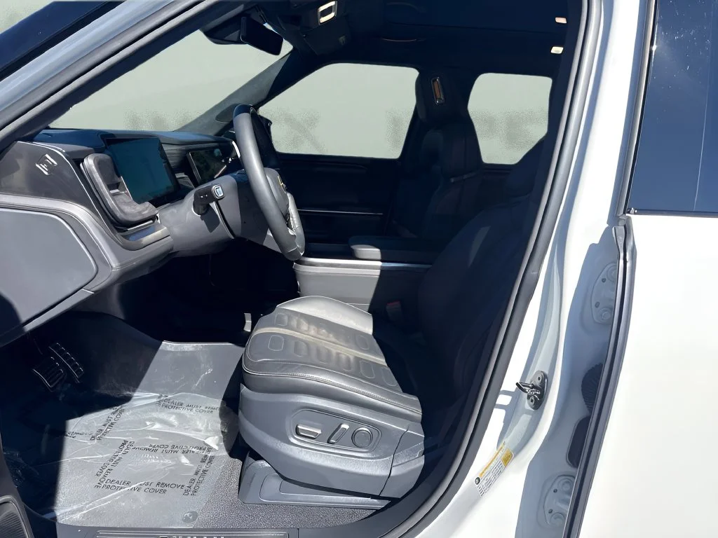 Used 2022 White Rivian Adventure image 9