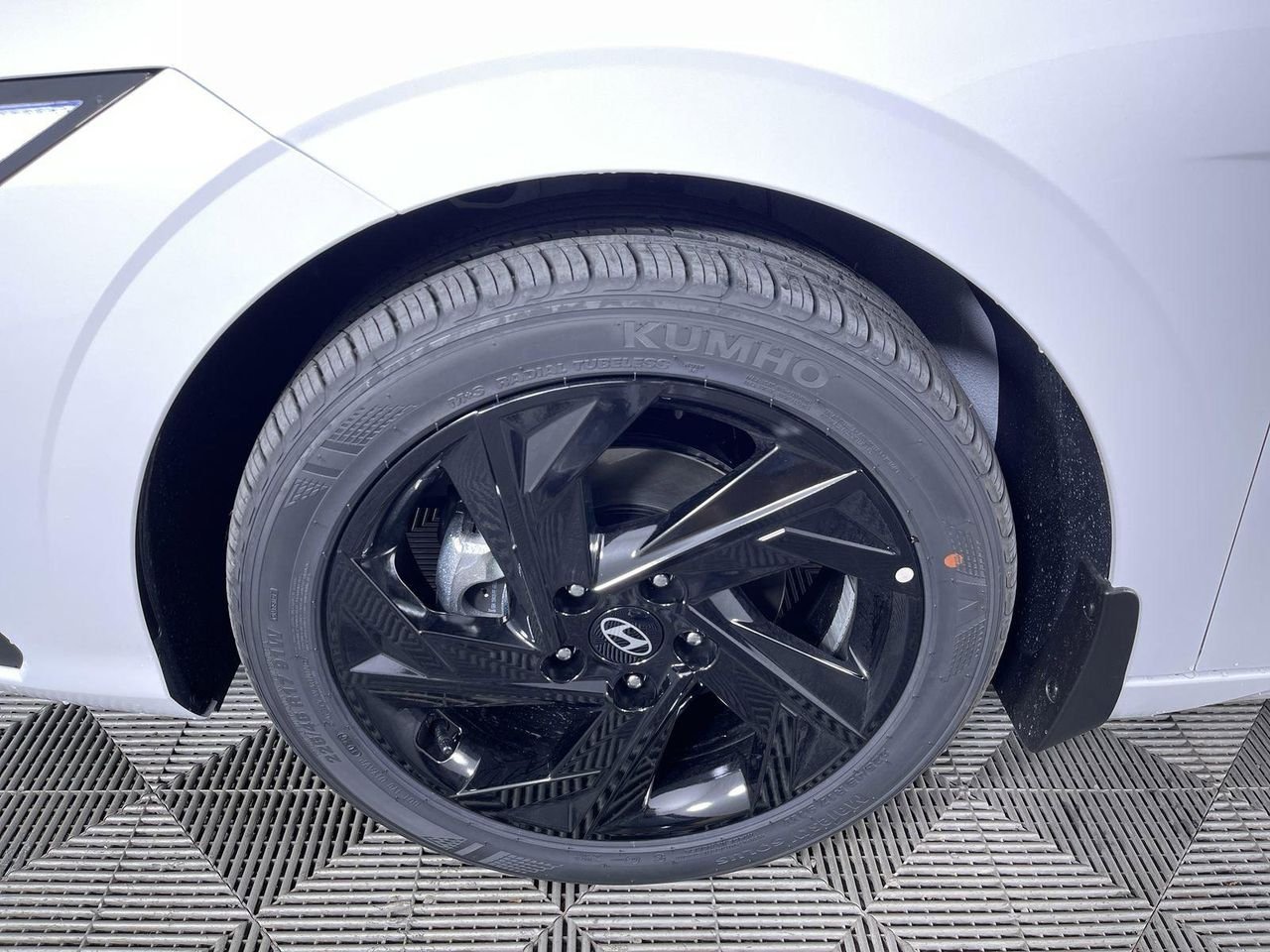 New 2026 Serenity White Hyundai SEL Sport image 9