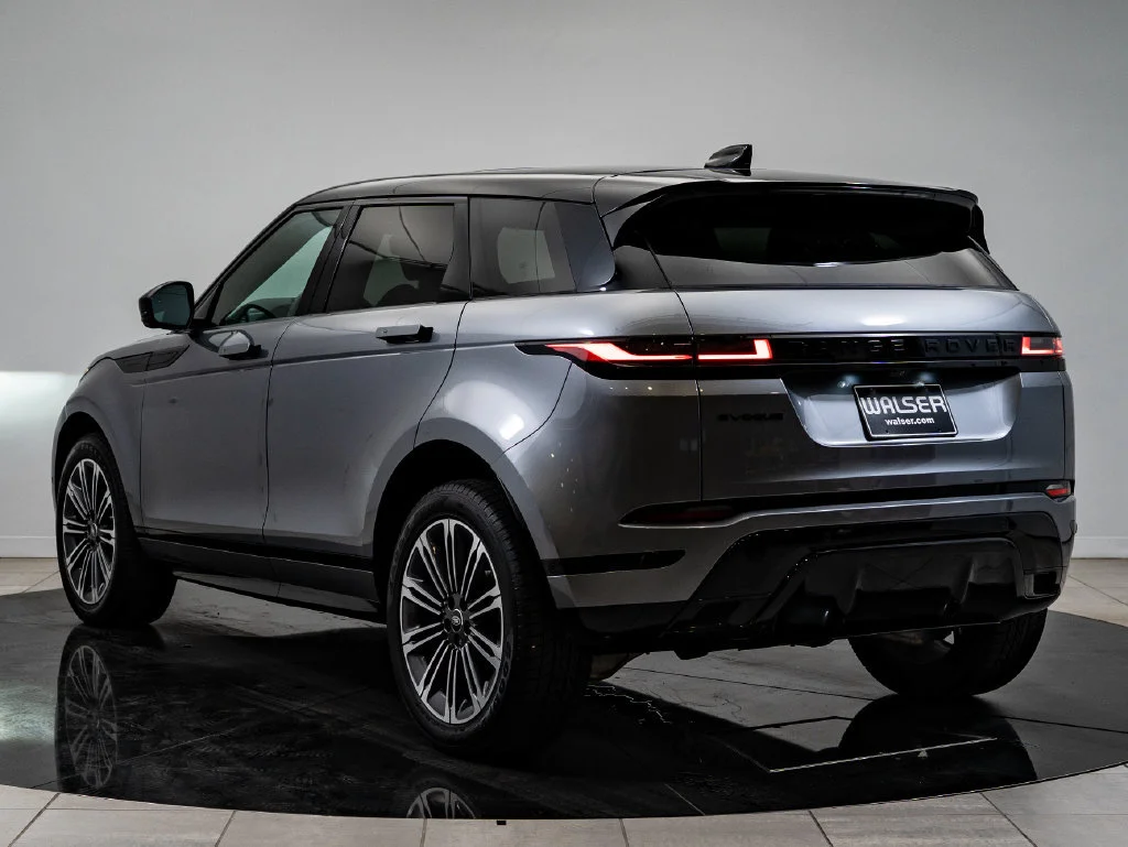 Used 2024 Eiger Gray Metallic Land Rover Dynamic image 6