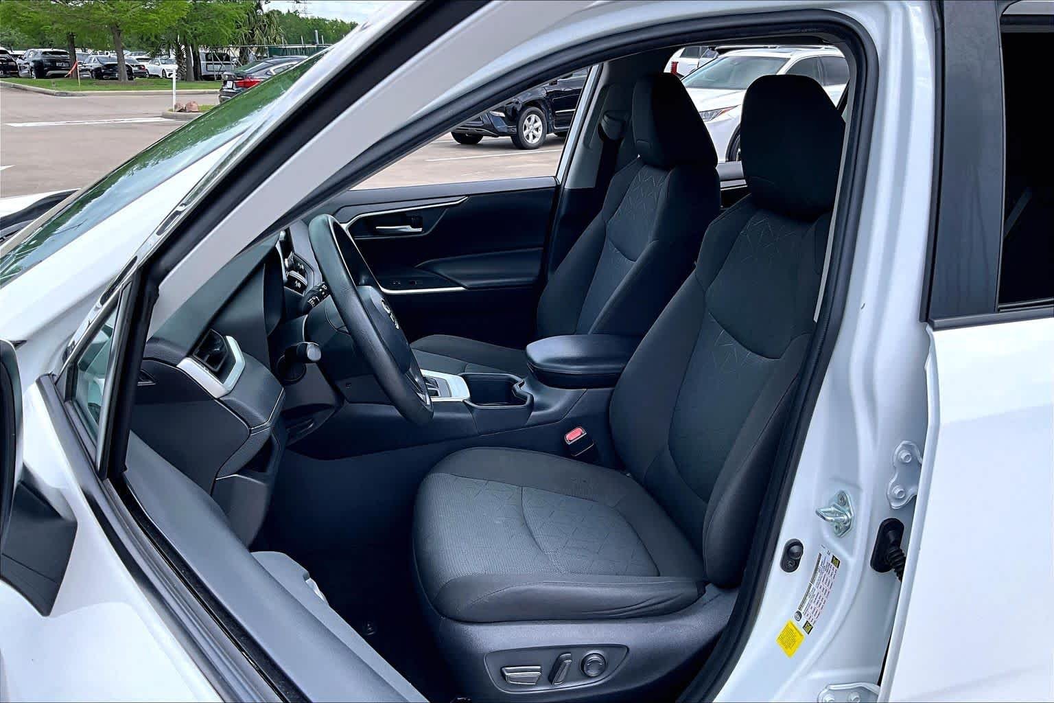 Used 2024 Ice Cap Toyota XLE image 7