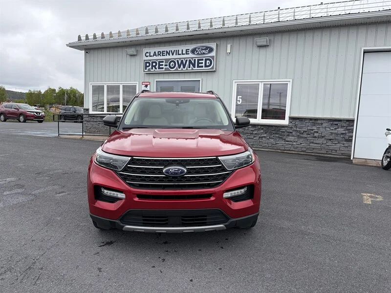 Used 2022 Red Ford XLT image 1