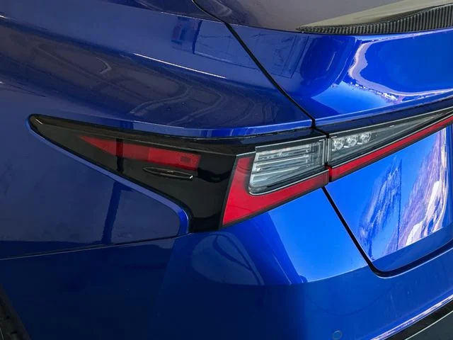 Used 2025 Ultrasonic Blue 2.0 Lexus 500 F SPORT Performance image 18