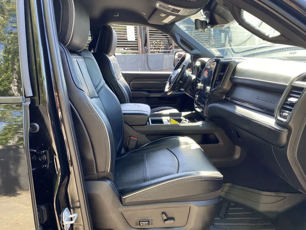 Used 2022 Diamond Black Crystal Pearlcoat Ram Limited image 19