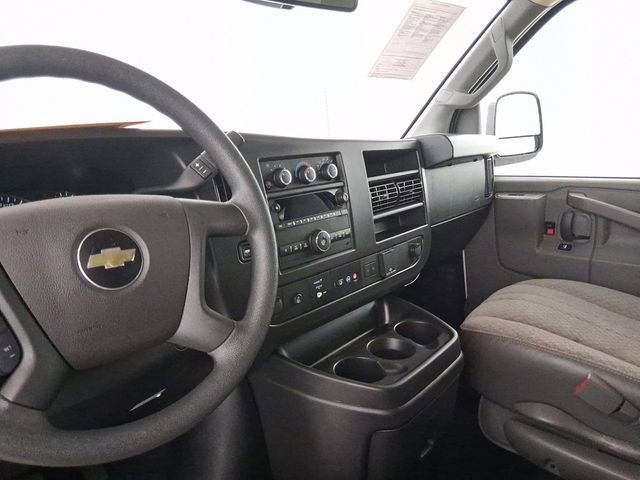 2024 Chevrolet Express Passenger LT - Photo 19