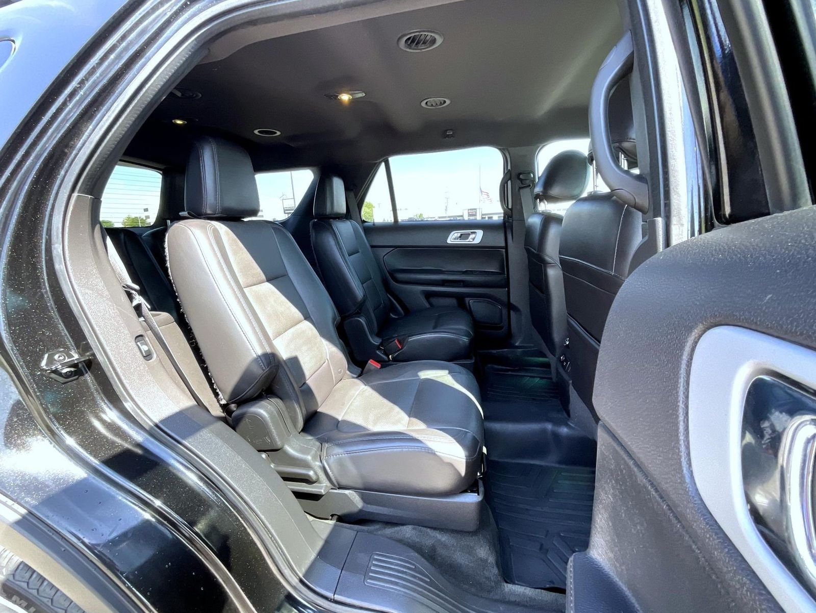 Used 2015 Black Ford Limited image 18