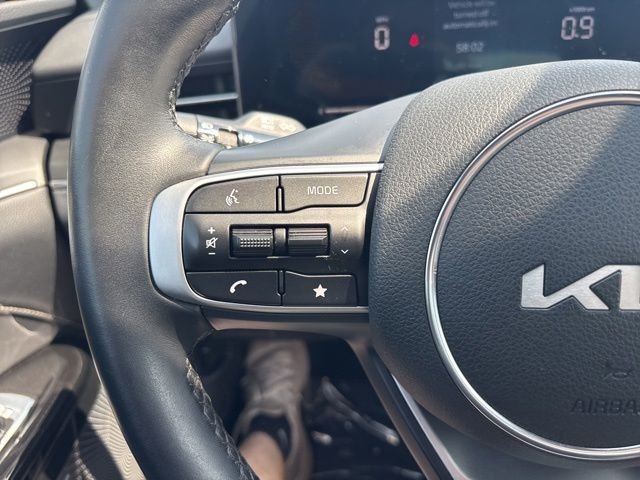 Certified Used 2025 Snow White Pearl Kia GT-Line image 20