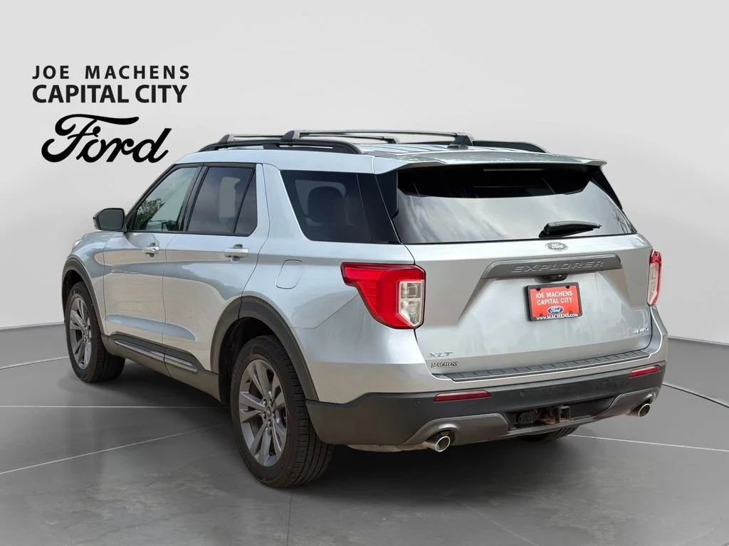 Used 2023 Silver Ford XLT image 7