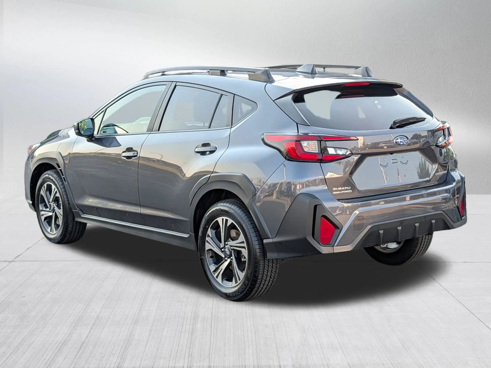 Used 2025 Magnetite Gray Metallic Subaru Premium image 5