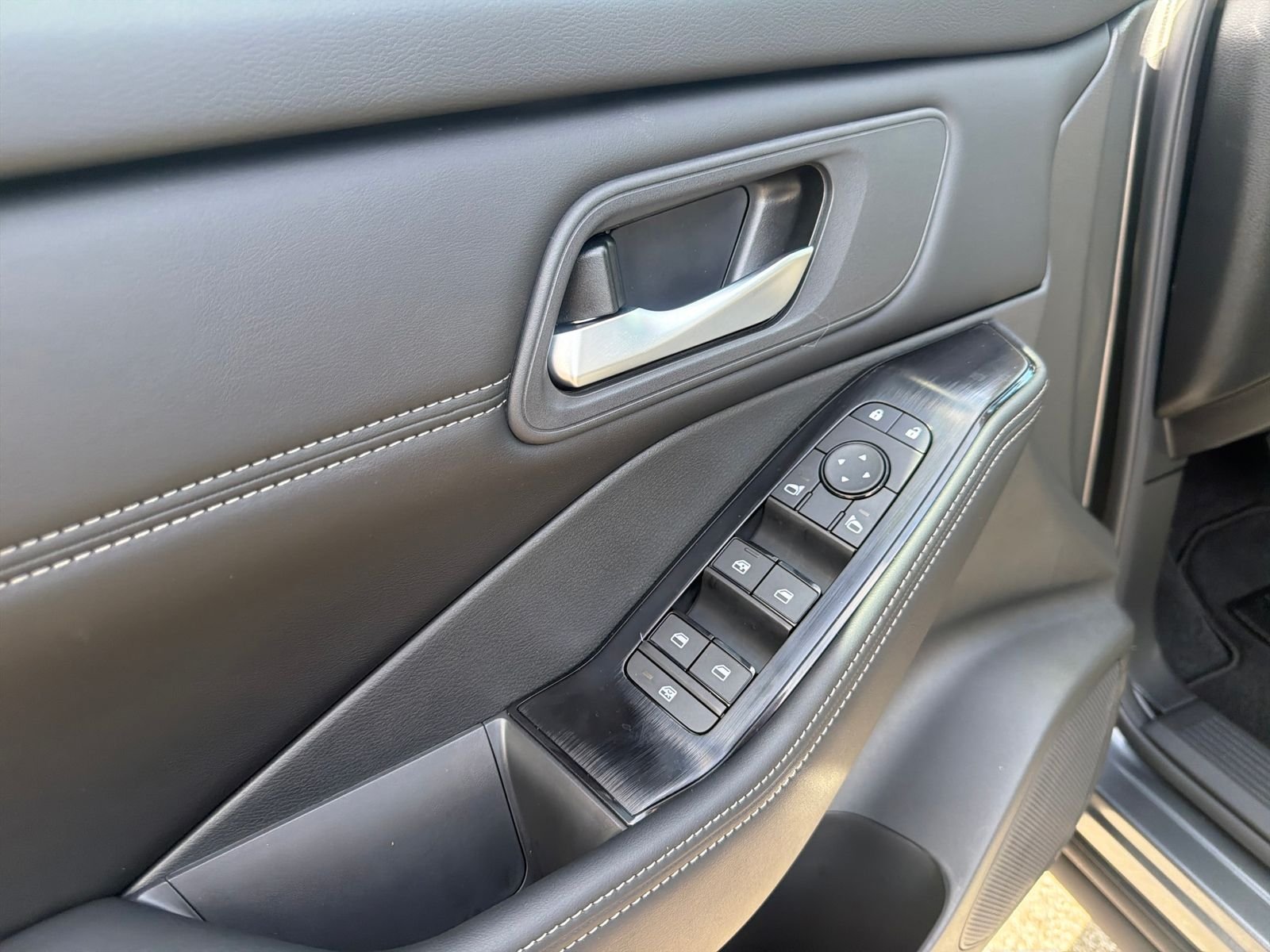 New 2026 Nissan Rogue SV 4D Sport Utility