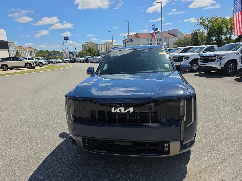 Used 2027 Black Kia SX image 3
