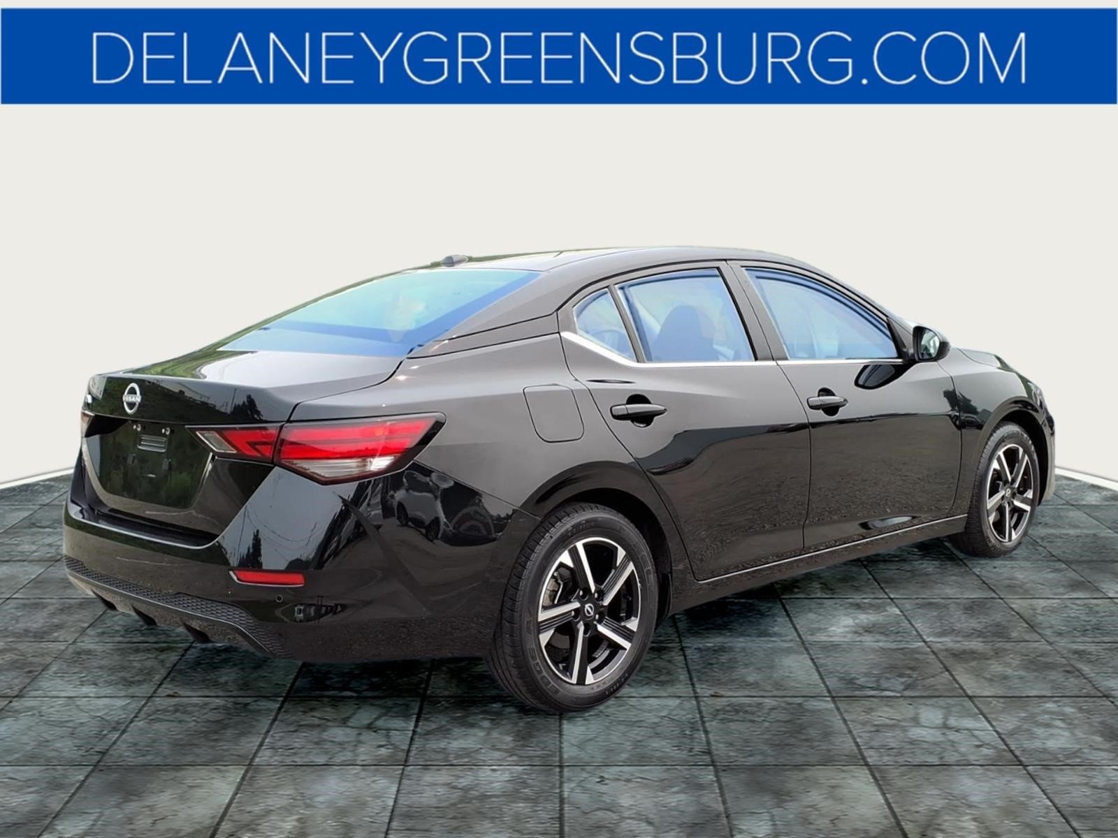 Used 2025 Super Black Kh3 Nissan SV image 3