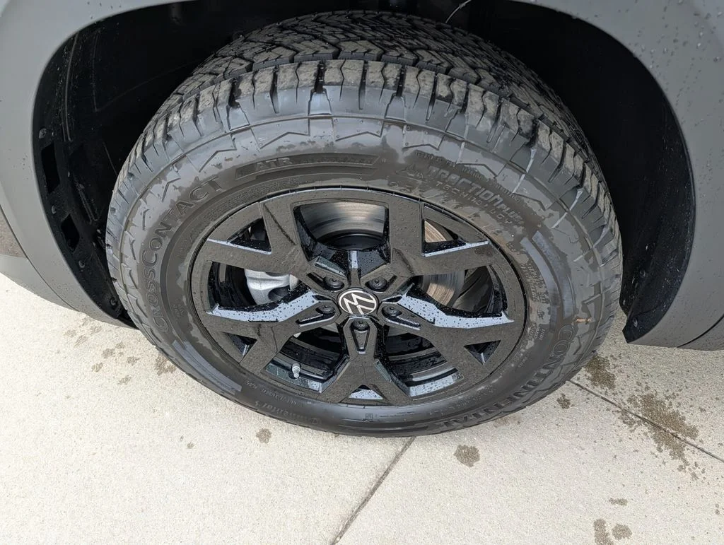 New 2026 Black Volkswagen 2.0T Peak Edition image 10