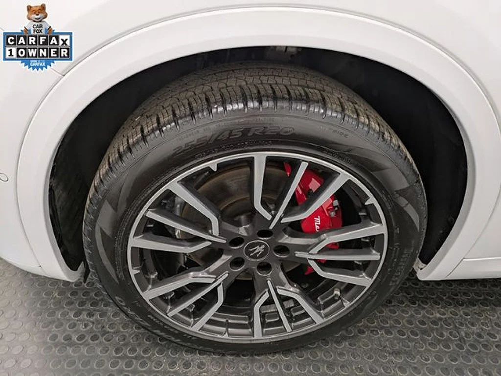 Used 2023  Maserati Modena image 7