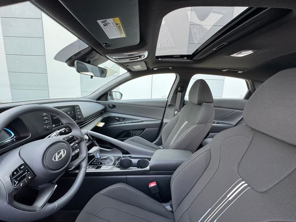 2026 Hyundai Elantra SEL - Photo 16
