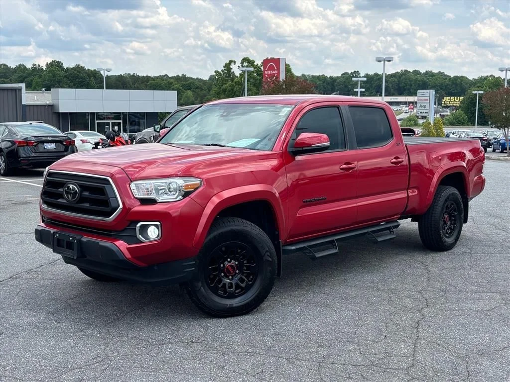Used 2022 Red Toyota SR5 image 2