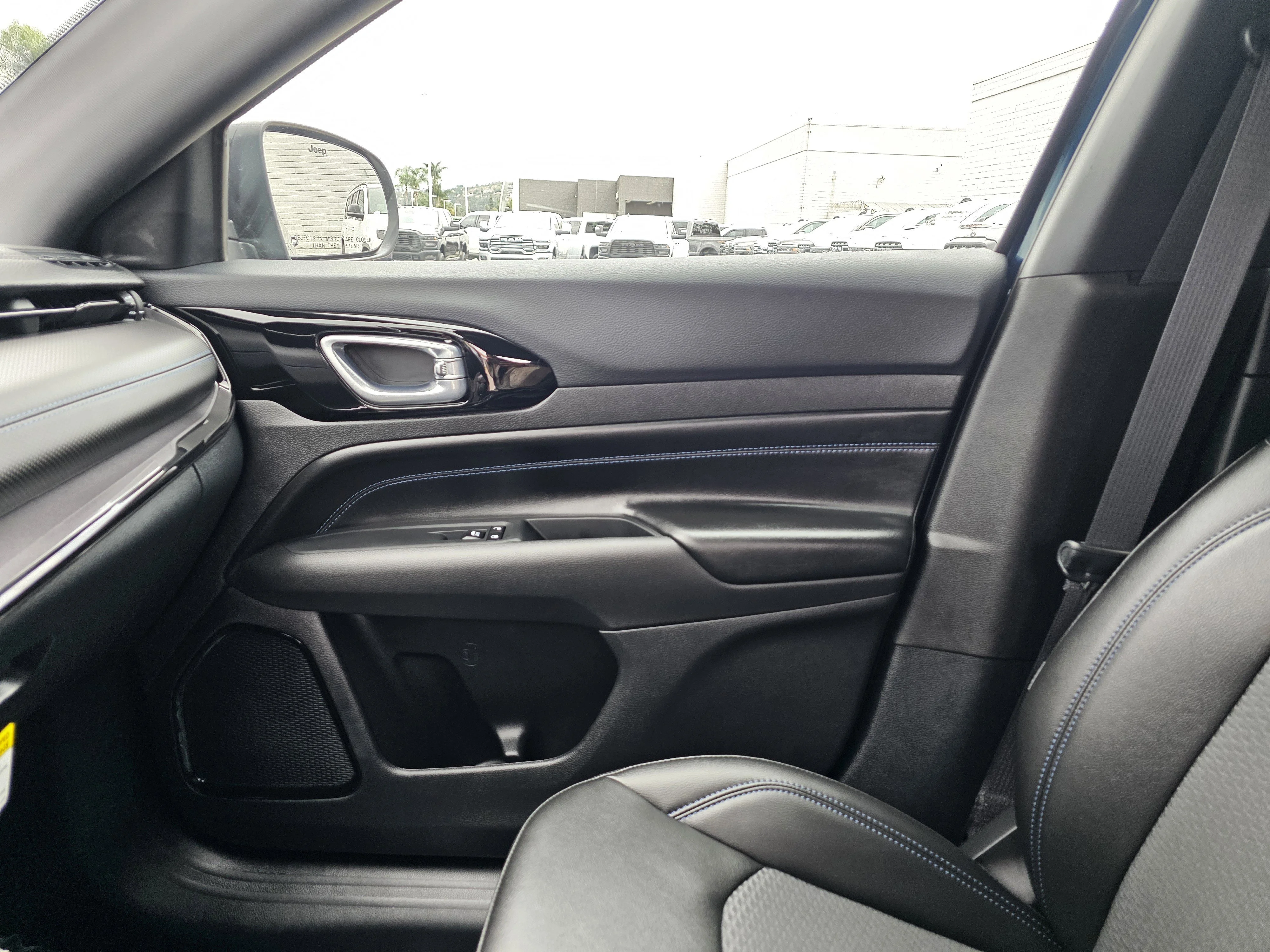 New 2026 Blue Pearl Jeep Latitude image 11