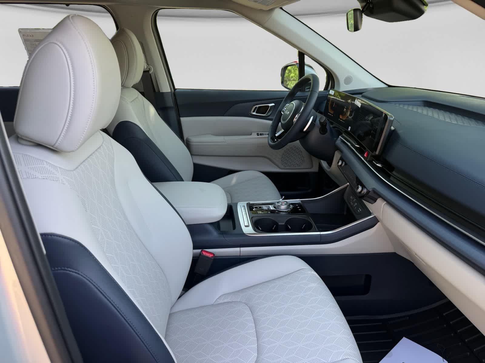 New 2026 Ivory Silver Kia EX image 20