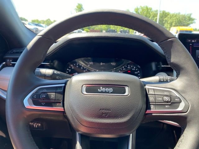 Used 2024 White Jeep Limited image 12