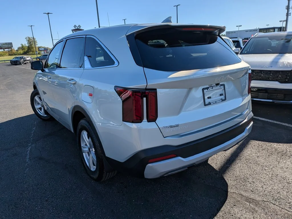 New 2026  Kia LX image 32