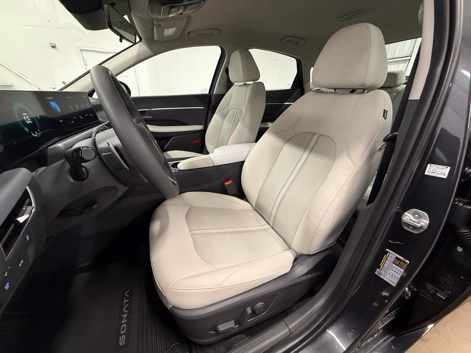 Used 2024 Gray Hyundai SEL image 18