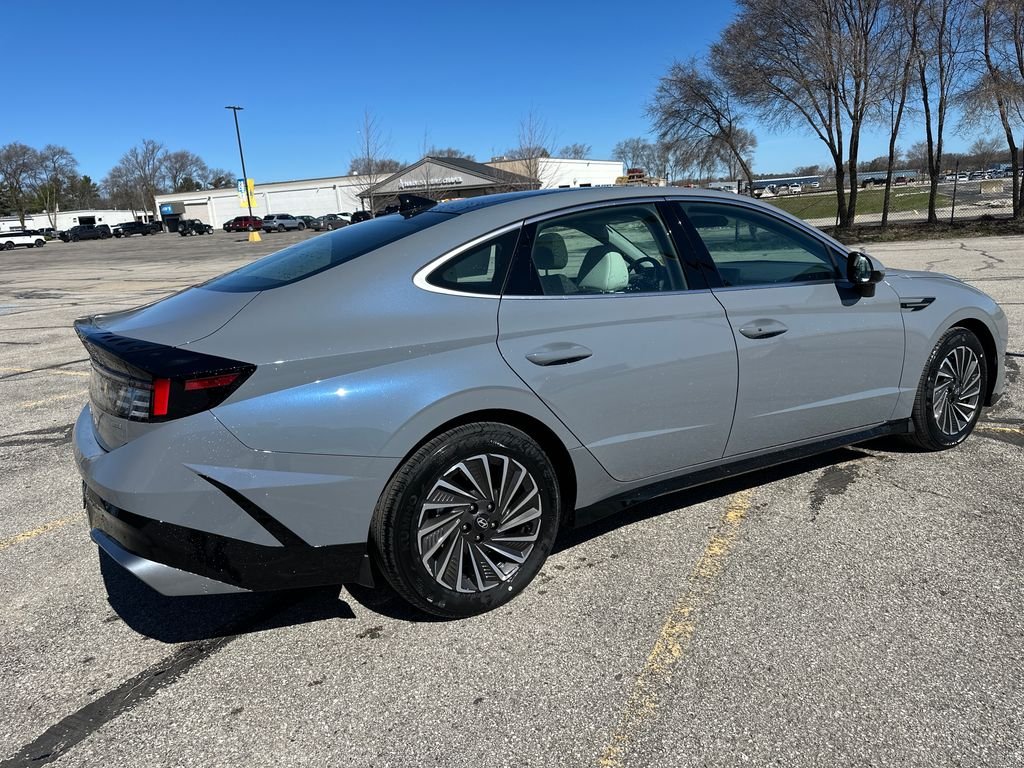 New 2026 Blue Hyundai SEL image 5
