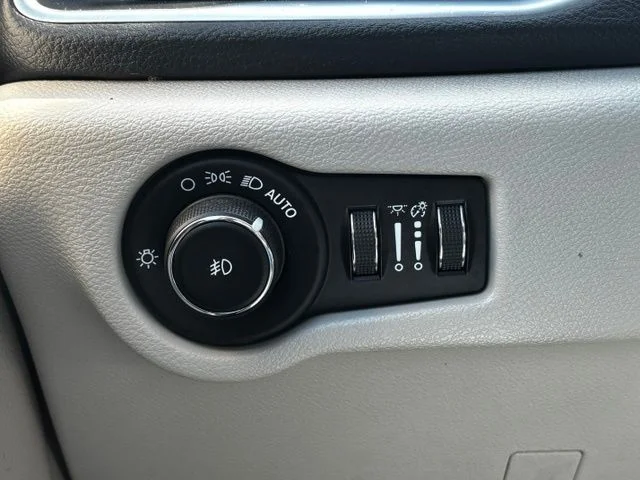 2020 Chrysler Pacifica Limited - Photo 18