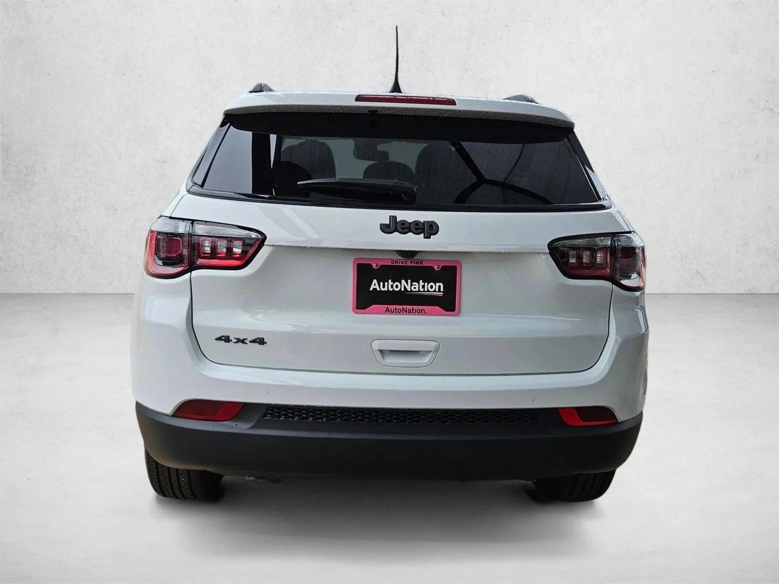 New 2026 Bright White Clearcoat Jeep Latitude Altitude image 8