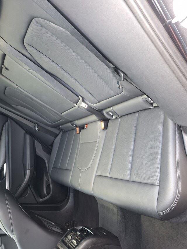 Used 2022 Dark Graphite Metallic BMW sDrive30i image 25