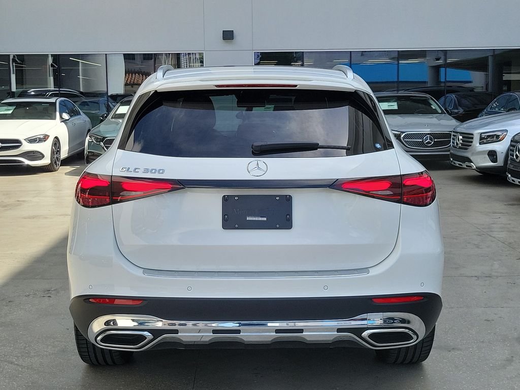 Certified Used 2026 White Mercedes-Benz GLC 300 image 5