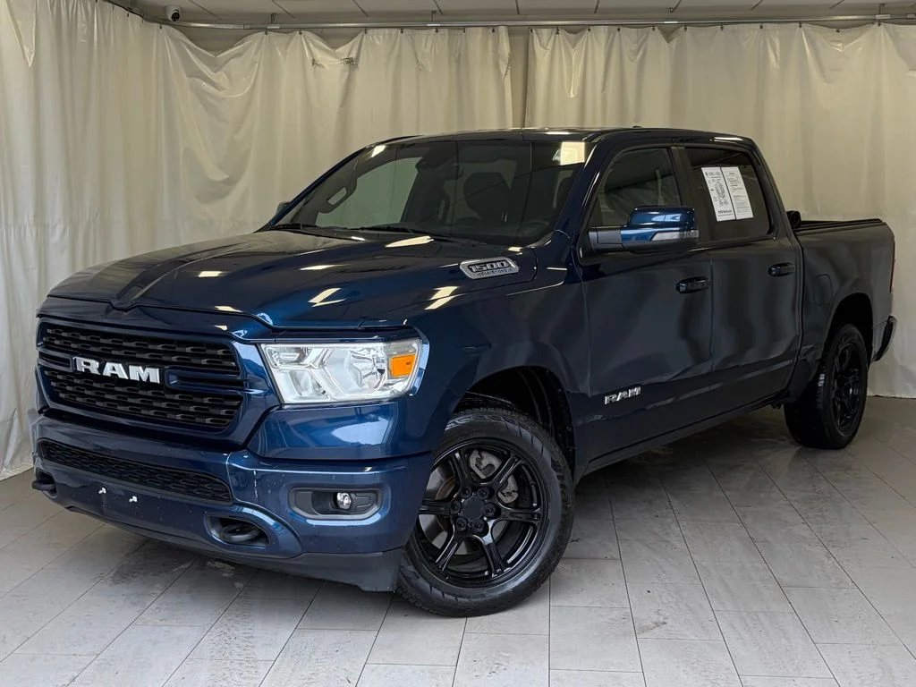 2023 RAM 1500 Big Horn/Lone Star 4x4 Crew Cab 5'7's photo