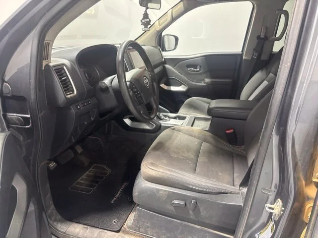 Used 2022 Gray Nissan SV image 11