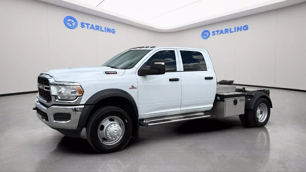 Used 2024  Ram Tradesman image 2