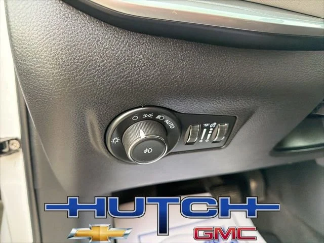 Used 2025 White Jeep Limited 4x4 image 24