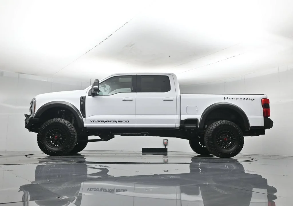 New 2026 Oxford White Ford Lariat image 7