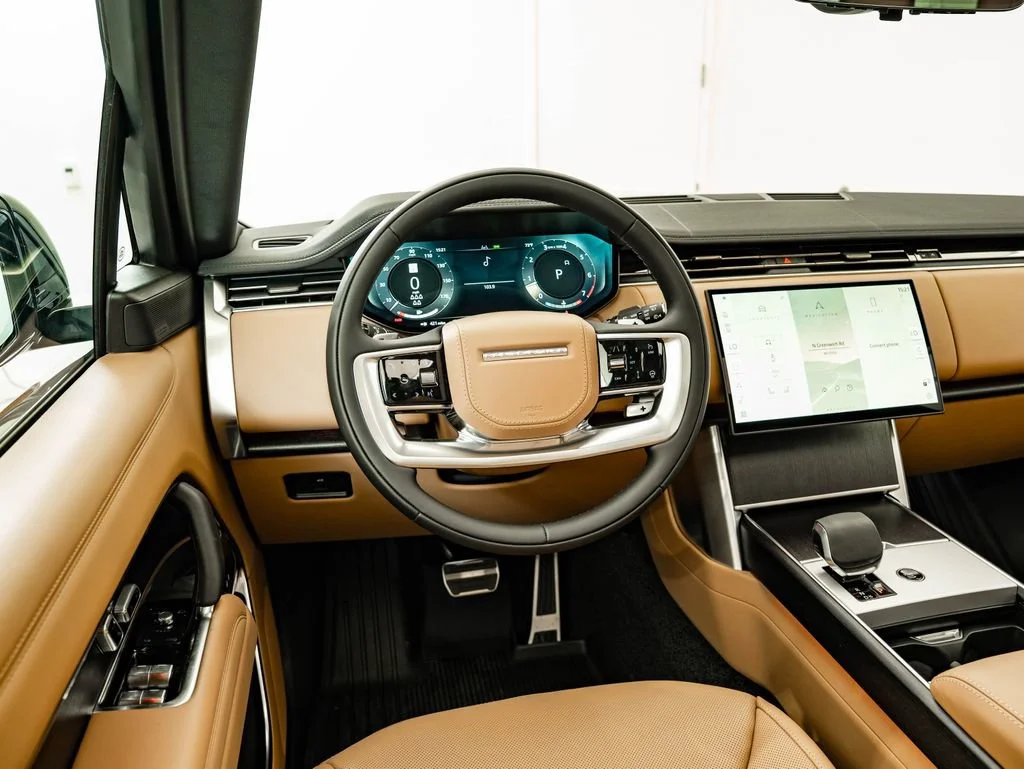 New 2026 Belgravia Green Land Rover SE image 32