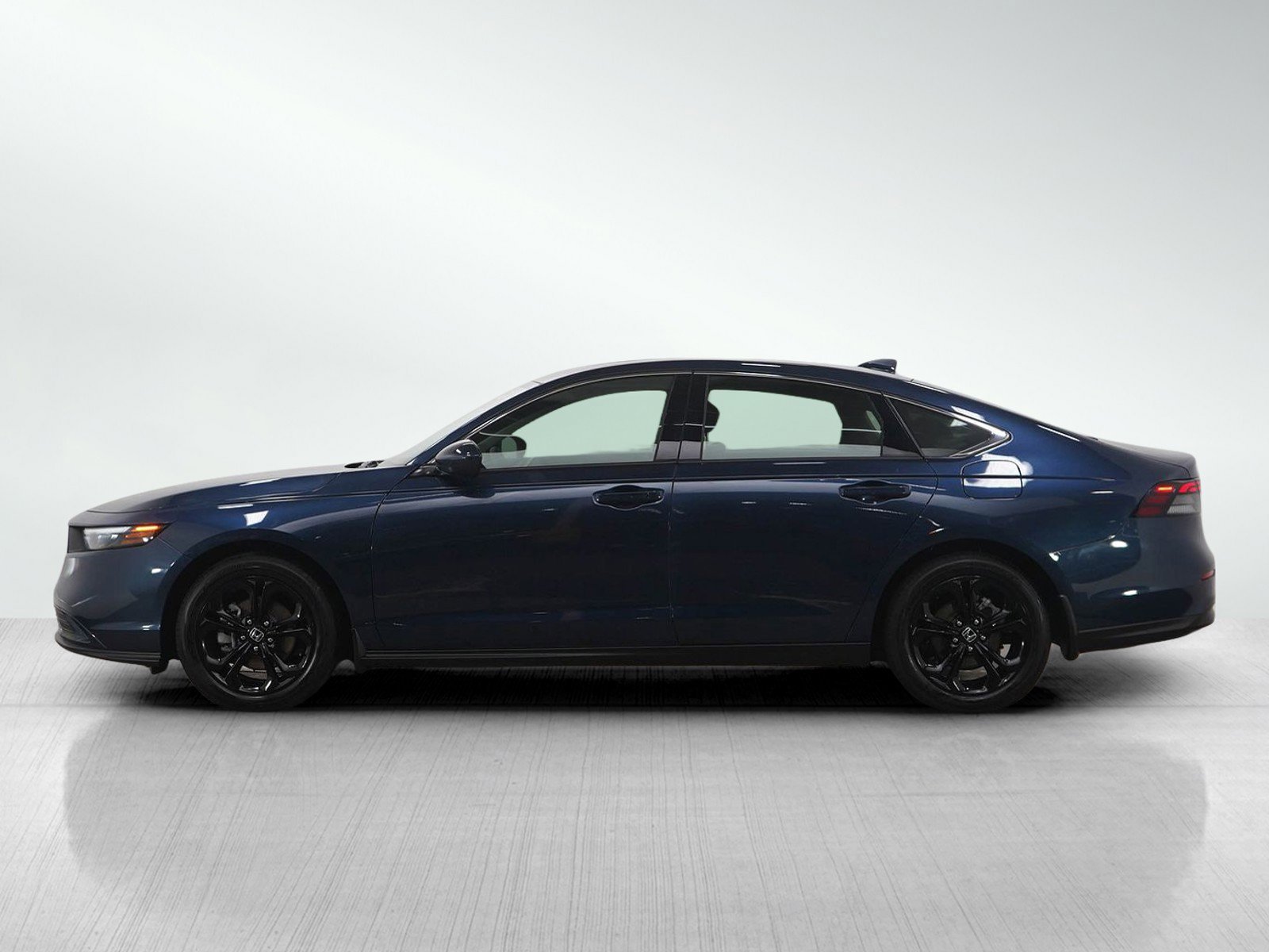 Used 2024 Honda Accord EX with VIN 1HGCY1F39RA051678 for sale in Burnsville, Minnesota