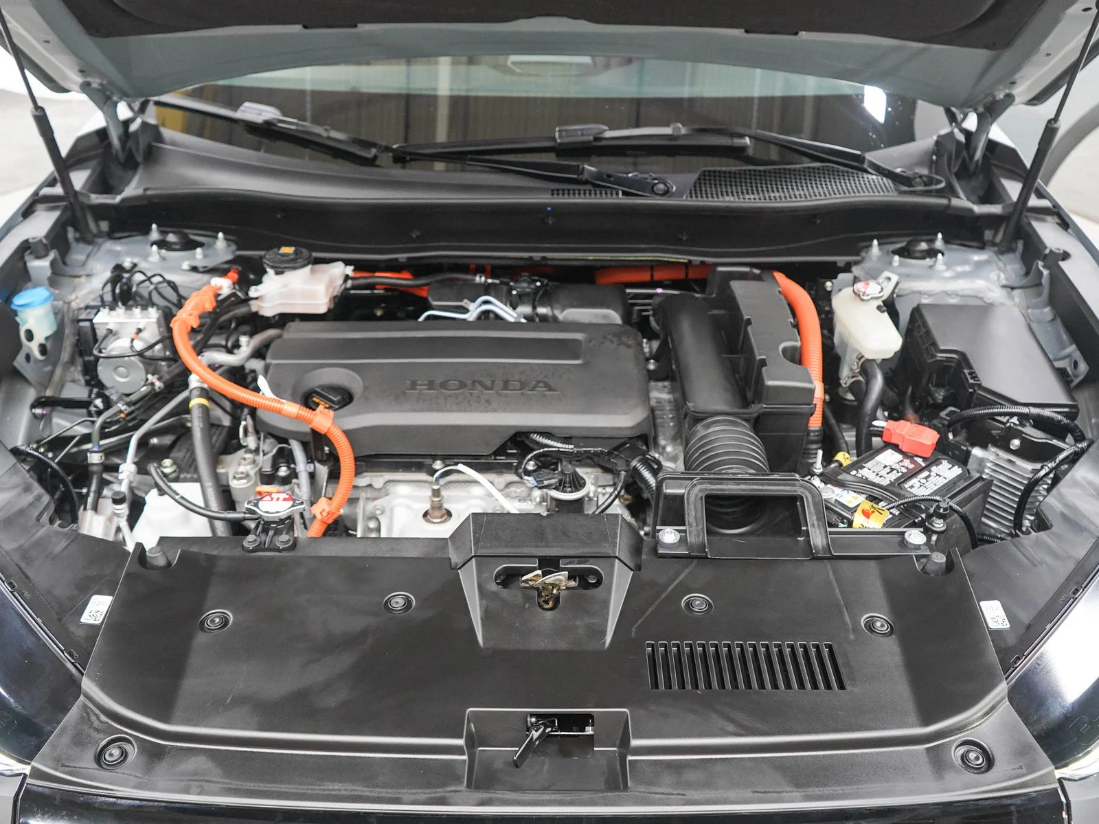 Used 2026  Honda 5D WAGON HYBRID SPORT-L AWD image 30
