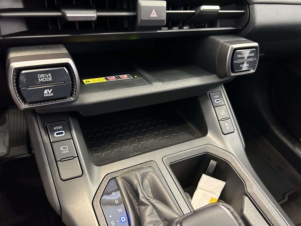 Used 2026  Toyota Woodland image 22