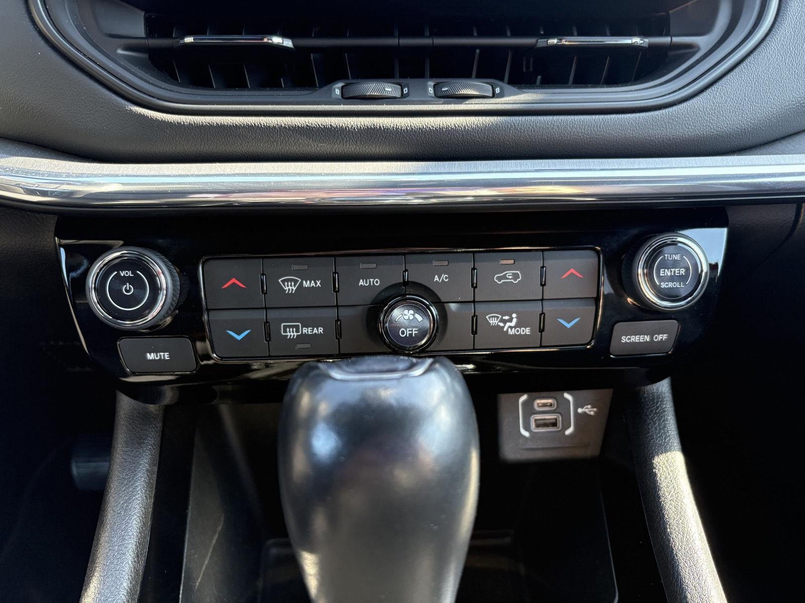 Used 2022 Redline Pearlcoat Jeep (RED) Edition image 26