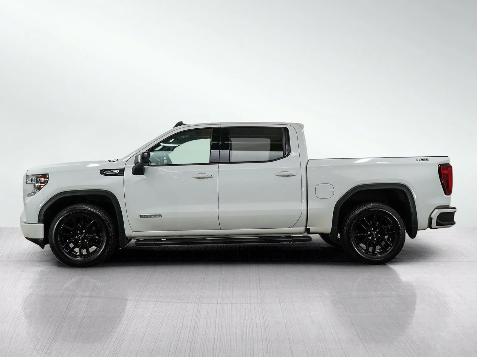 Used 2020 GMC Sierra 1500 Elevation with VIN 3GTU9CED5LG290224 for sale in Roseville, Minnesota